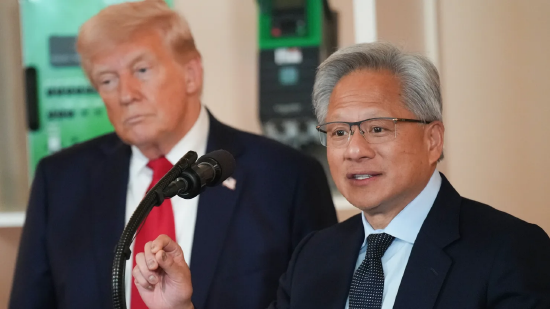 股票杠杆第三方平台 影响力之争: 黄仁勋在华盛顿的影响力超越马斯克和蒂姆・库克